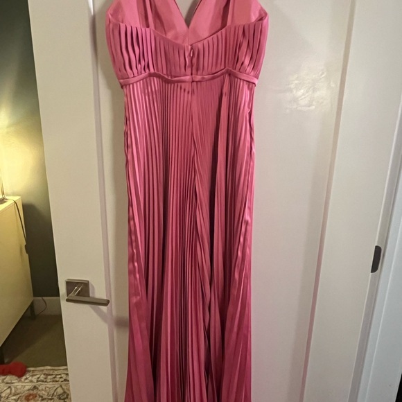 Pleated Pink Jumpsuit - Picture 5 of 9
